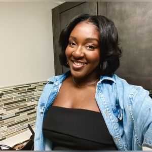 Meet your Posher, Stephanie